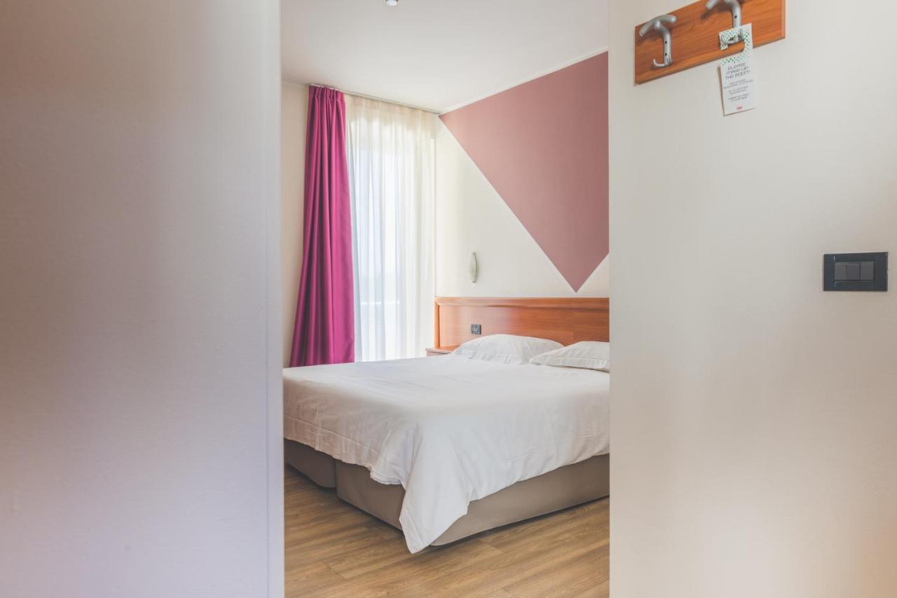 Hotel Ristorante Al Fiore Peschiera del Garda Kültér fotó