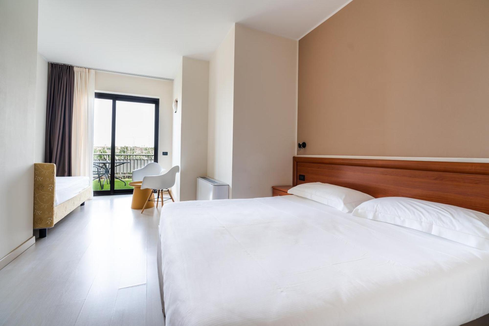 Hotel Ristorante Al Fiore Peschiera del Garda Kültér fotó