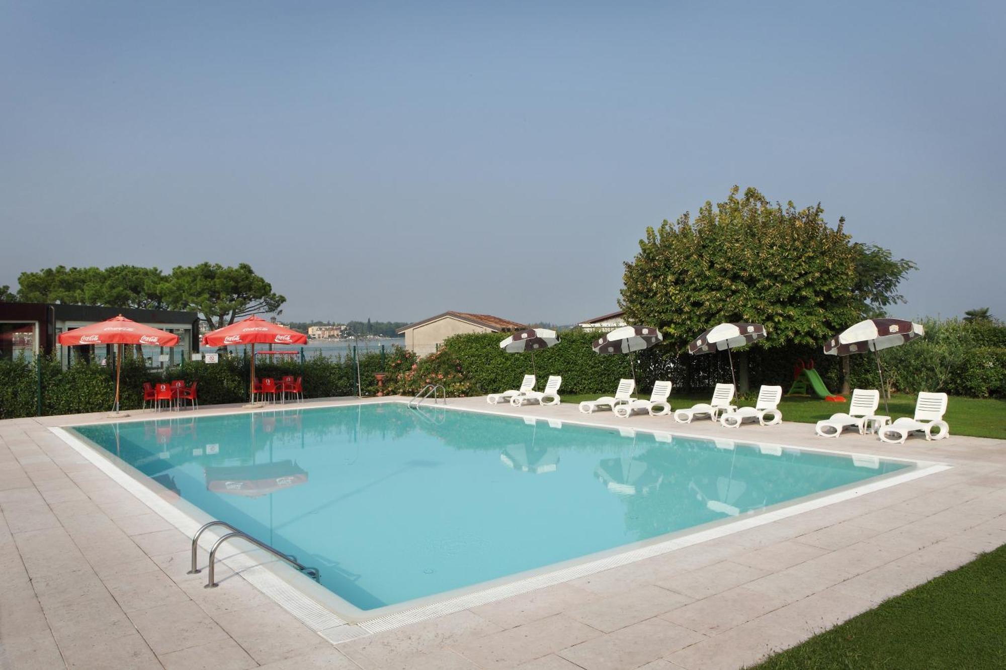 Hotel Ristorante Al Fiore Peschiera del Garda Kültér fotó