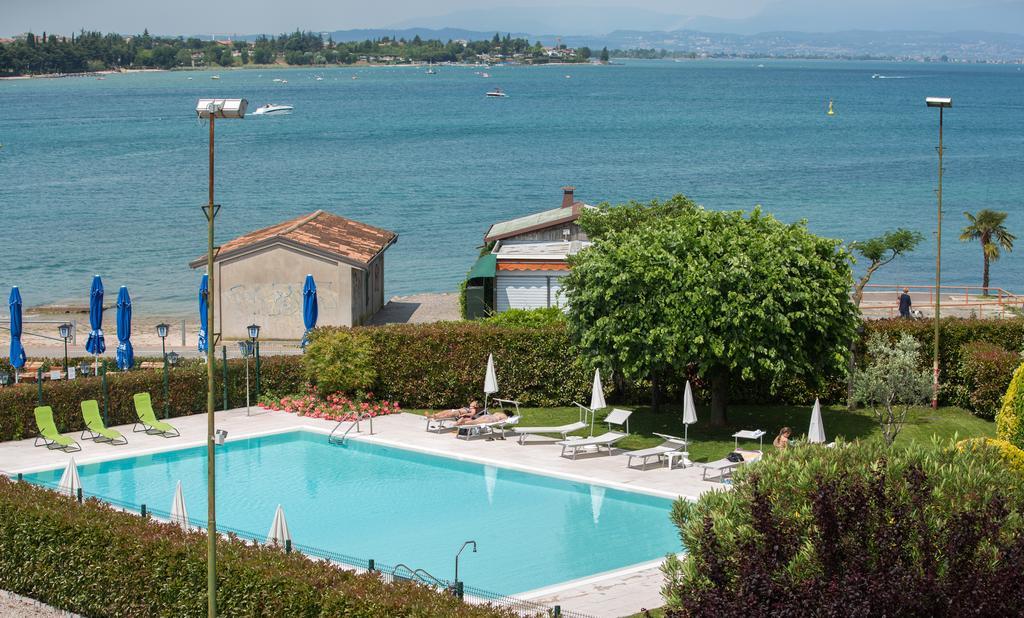 Hotel Ristorante Al Fiore Peschiera del Garda Kültér fotó
